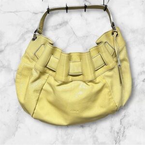 Furla Ninfea Tracula shopper tote 
Pastel butter yellow patent Leather Bag